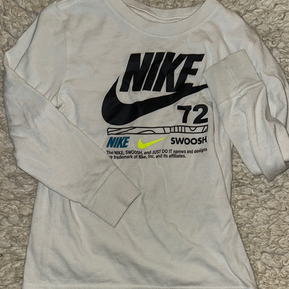 Kids Size Small Nike White Long Sleeve Shirt.